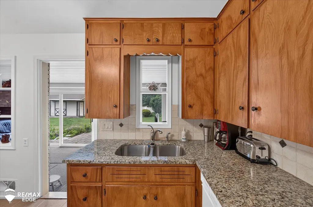 10048 E Coldwater Road Richfield Township MI 48423