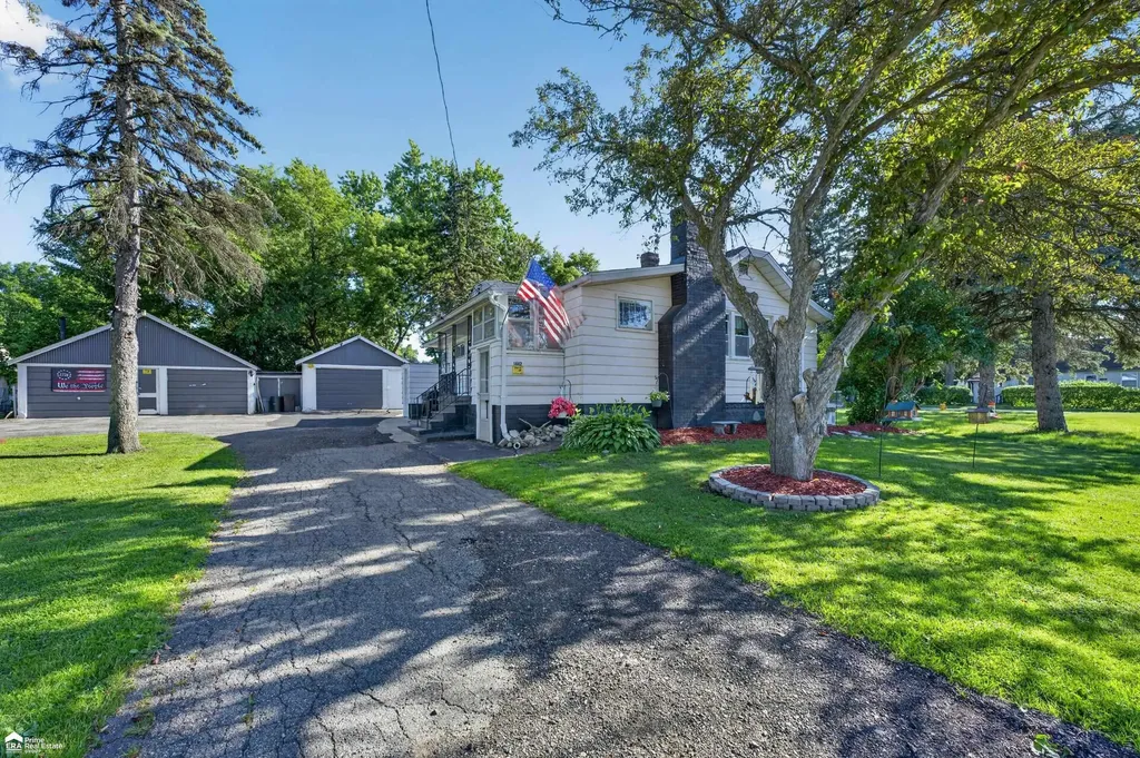 1442 Natalie Drive Burton City MI 48529