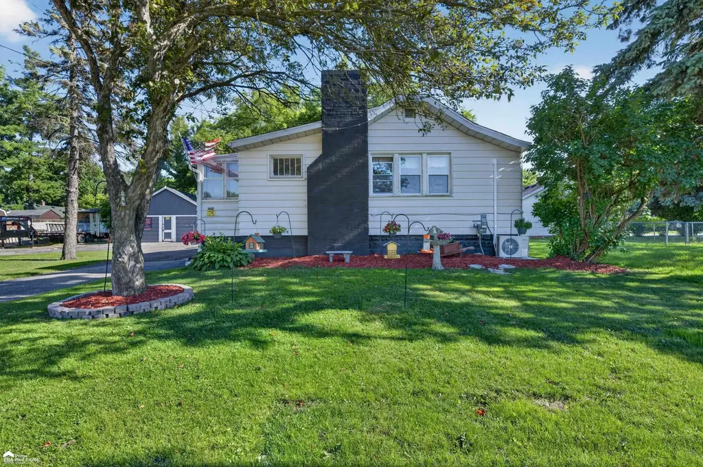 1442 Natalie Drive Burton City MI 48529