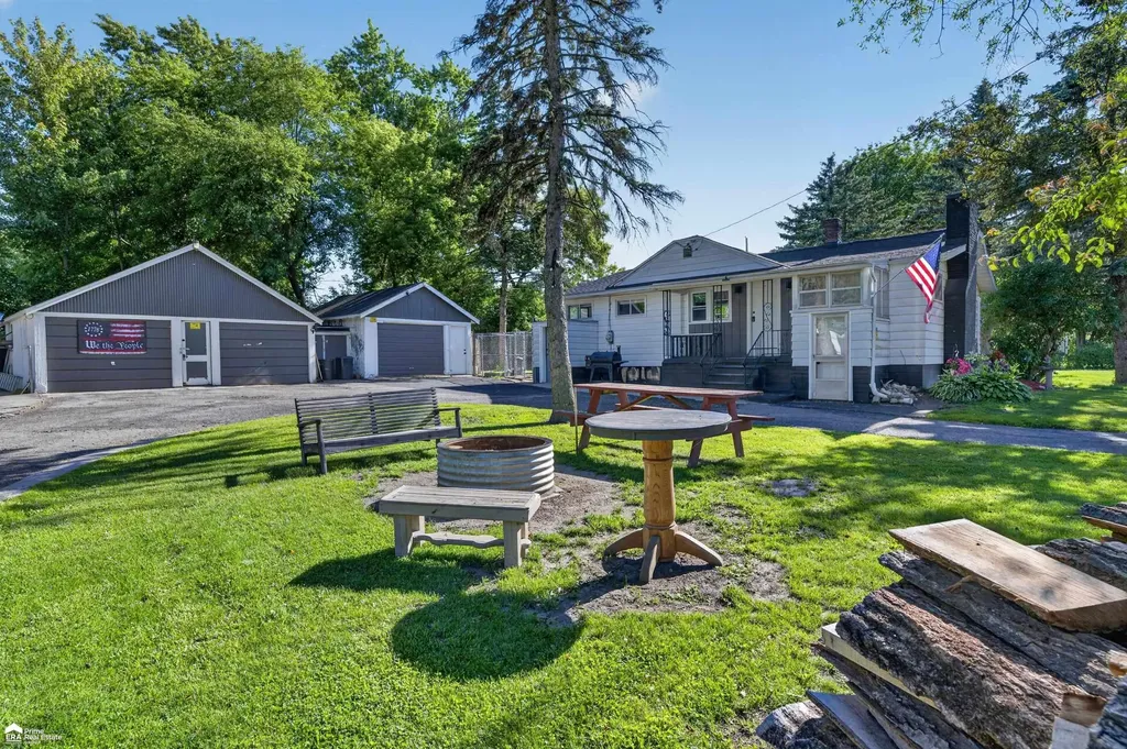 1442 Natalie Drive Burton City MI 48529