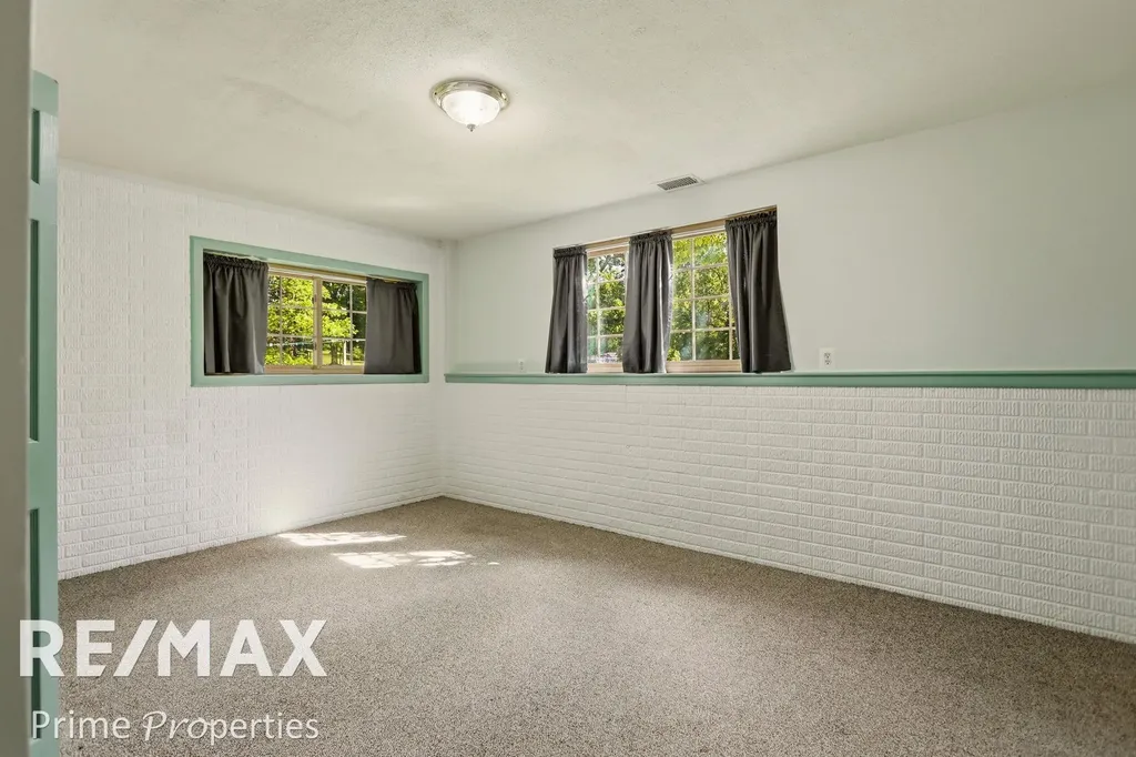 594 Lou Alice Drive Deerfield Township MI 48421