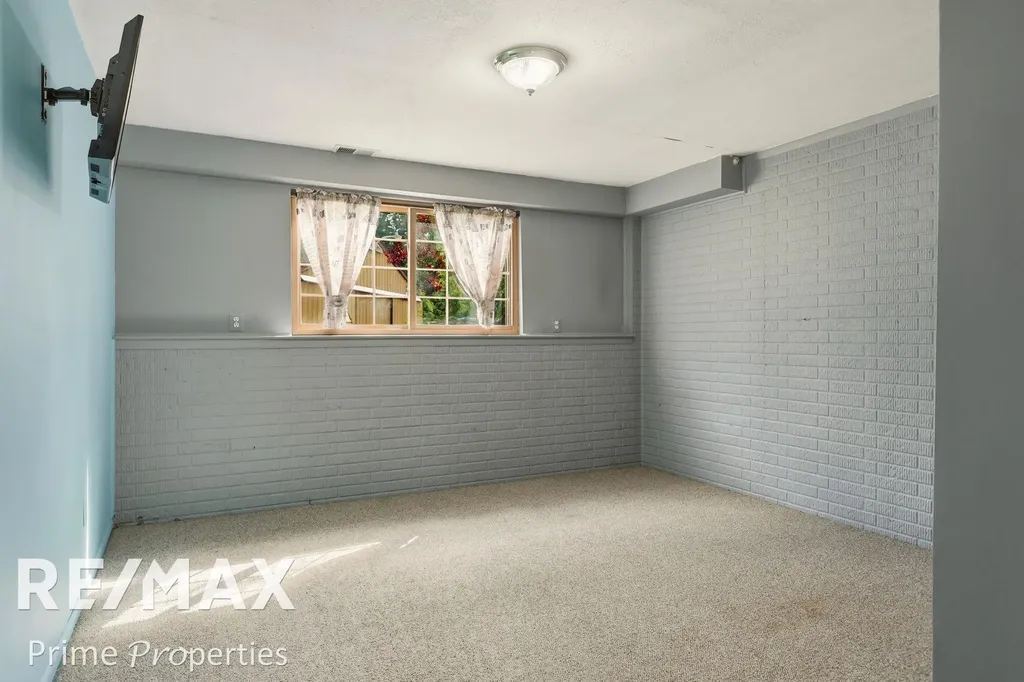 594 Lou Alice Drive Deerfield Township MI 48421