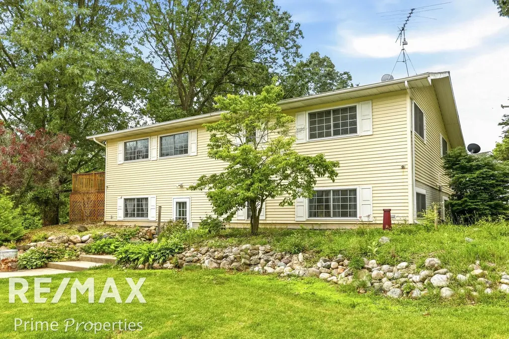 594 Lou Alice Drive Deerfield Township MI 48421