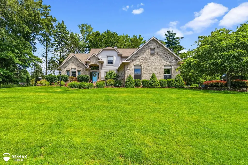 3311 Peregrine Way Marion Township MI 48843