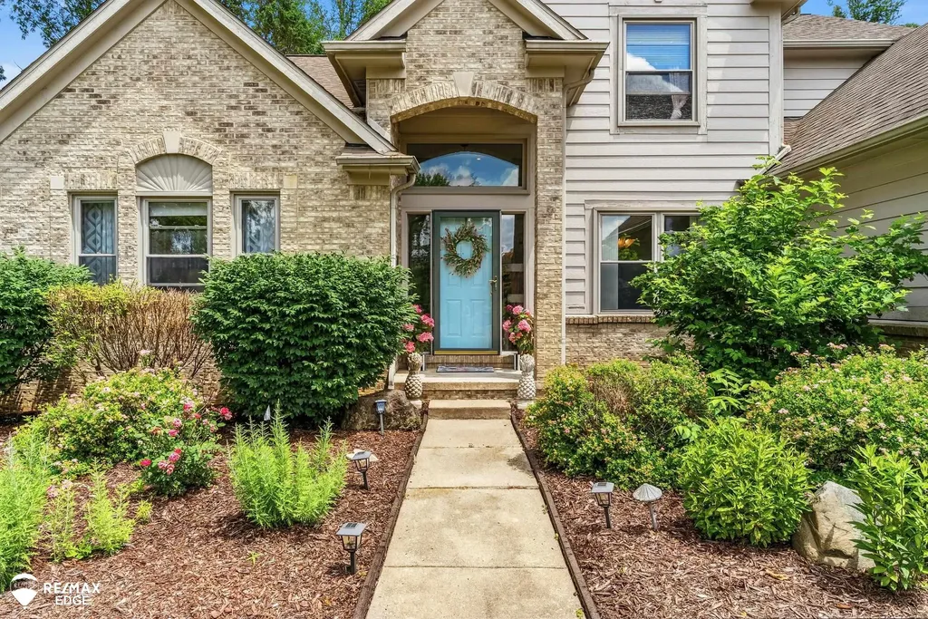 3311 Peregrine Way Marion Township MI 48843