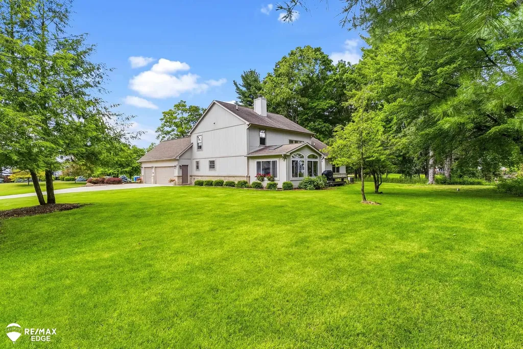 3311 Peregrine Way Marion Township MI 48843