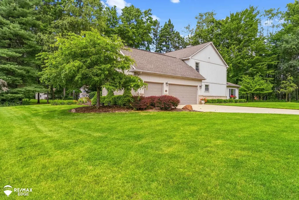 3311 Peregrine Way Marion Township MI 48843