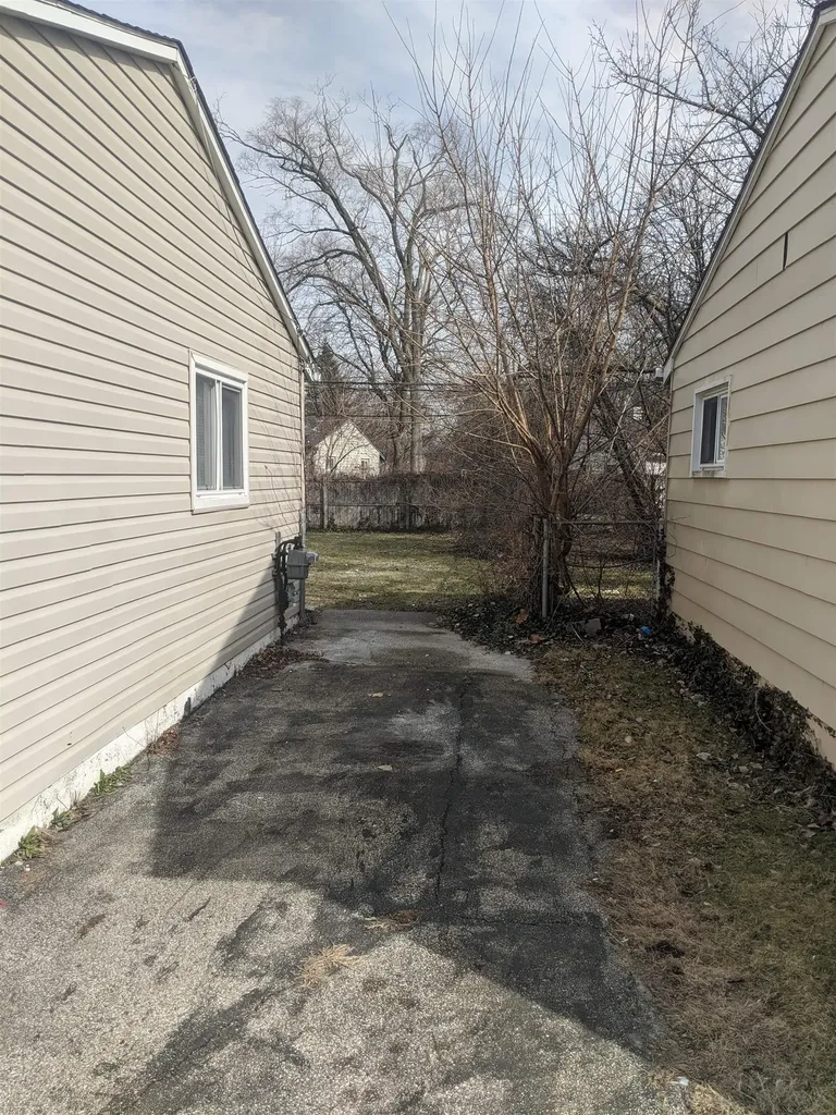 22020 Dante Street Oak Park City MI 48237