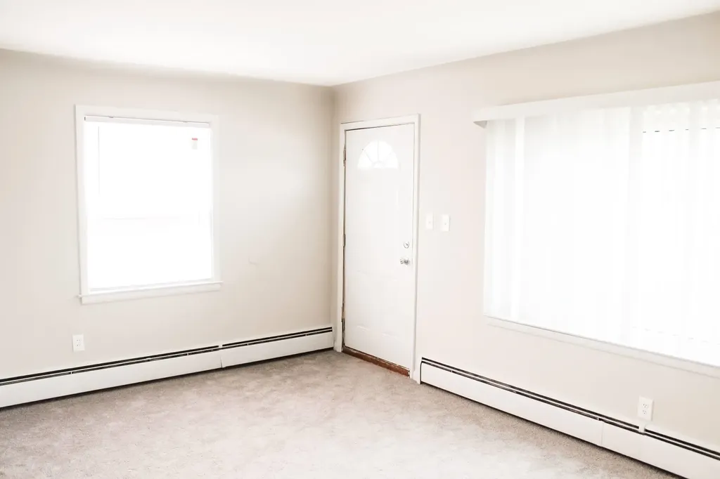 26096 Delton Street Madison Heights City MI 48071