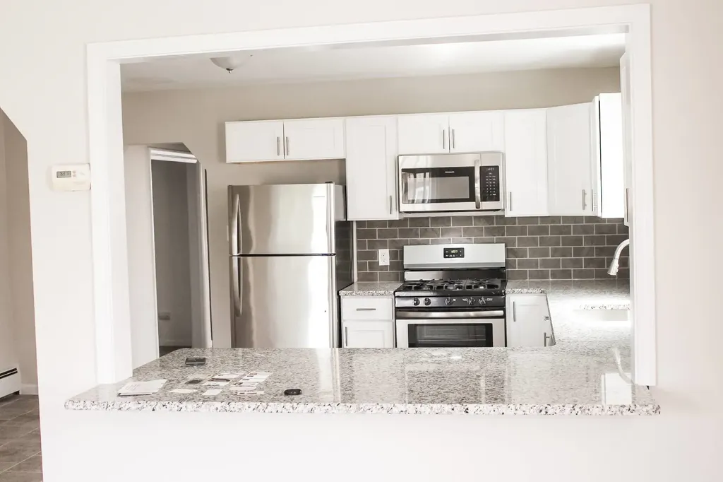 26096 Delton Street Madison Heights City MI 48071