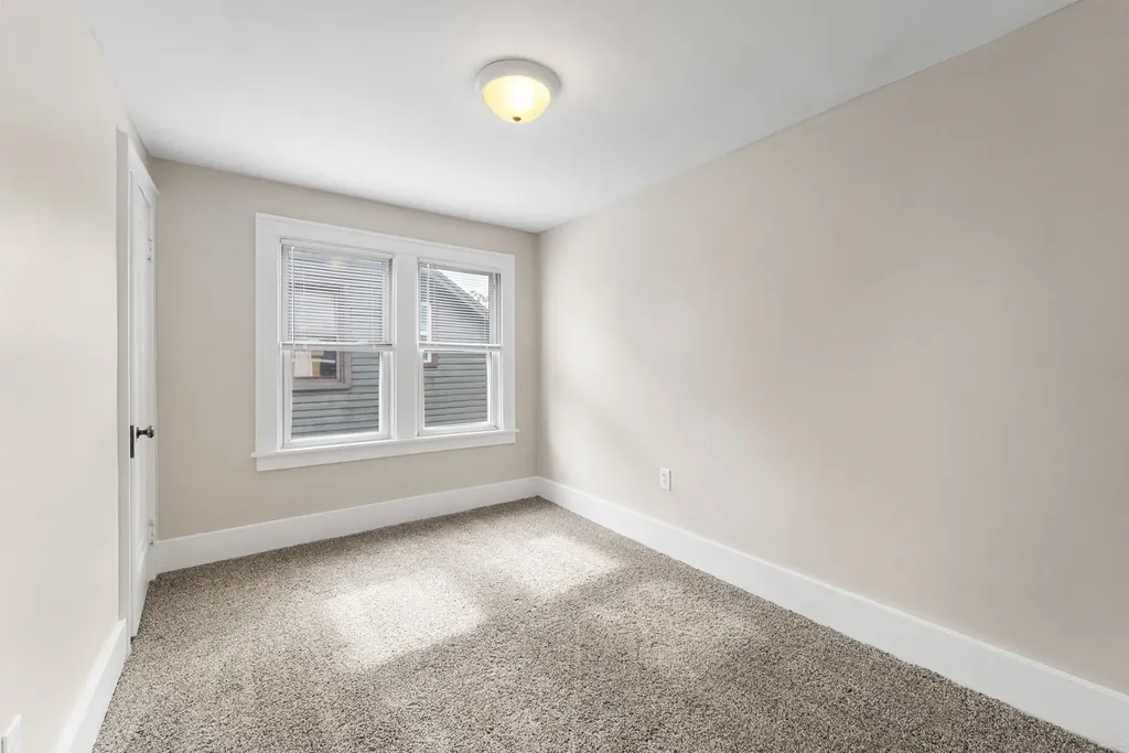 164 W Muir Avenue Hazel Park City MI 48030