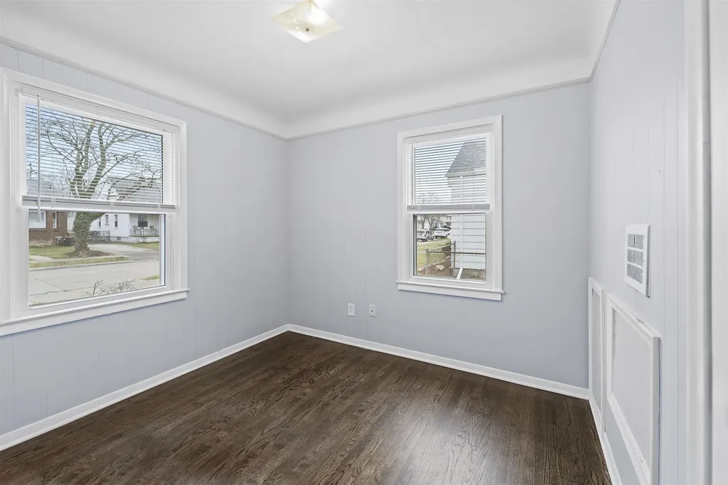 22456 Gascony Avenue Eastpointe City MI 48021