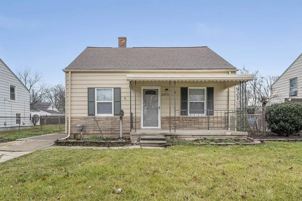 22456 Gascony Avenue Eastpointe City MI 48021