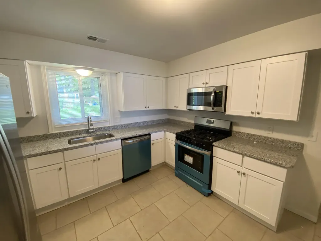 20640 Westhaven Avenue Southfield City MI 48075