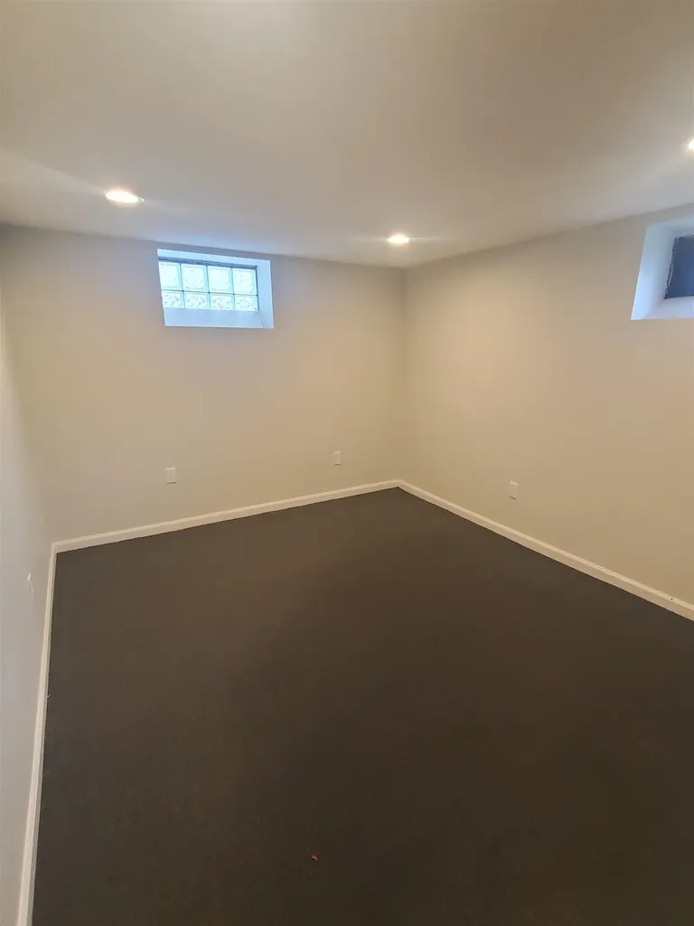 15687 Ash Avenue Eastpointe City MI 48021