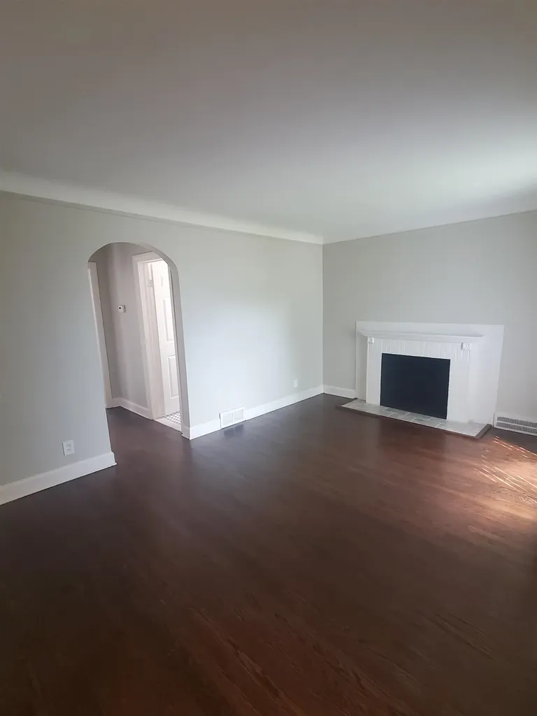 15687 Ash Avenue Eastpointe City MI 48021