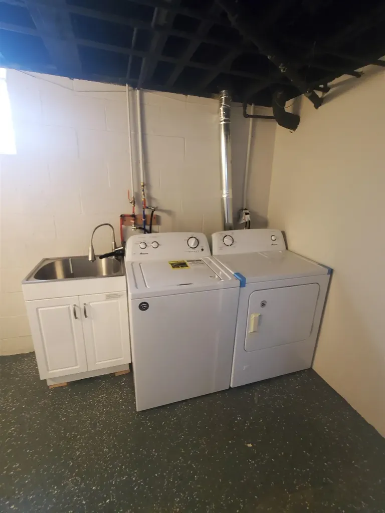 15687 Ash Avenue Eastpointe City MI 48021