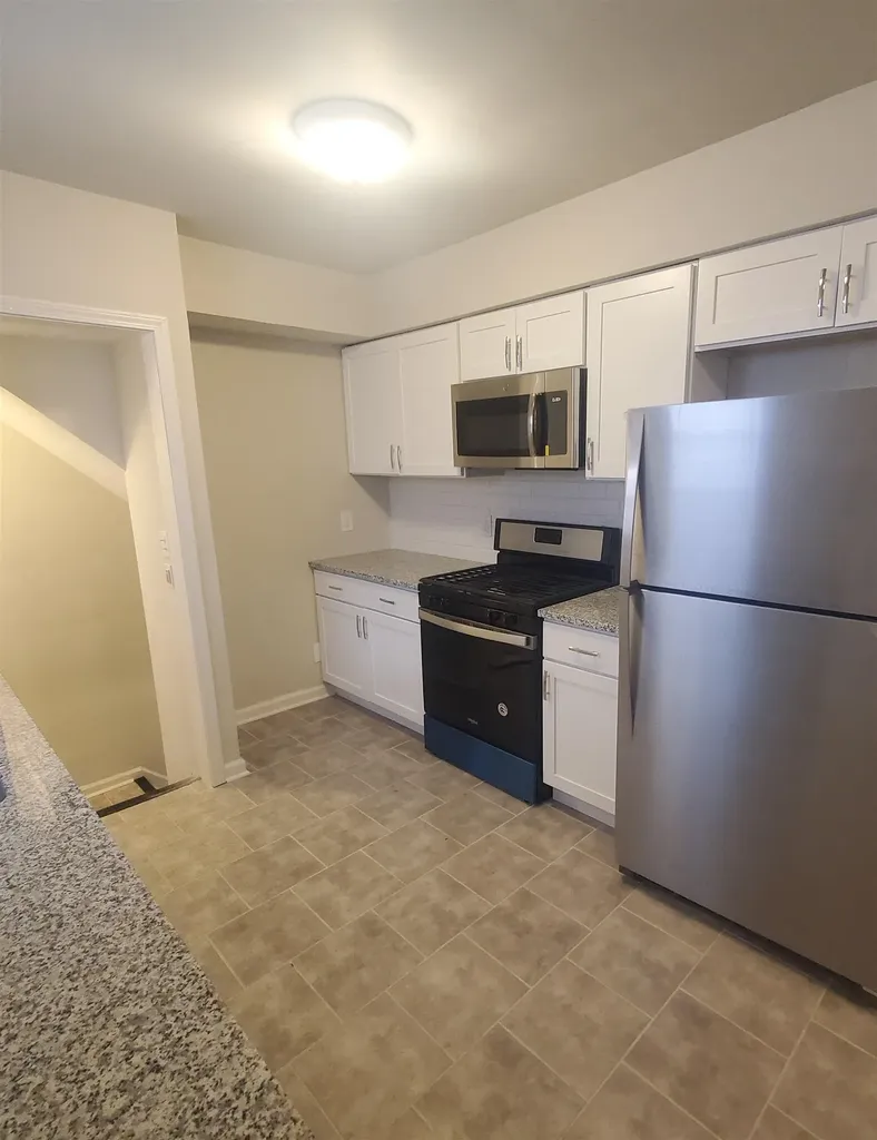 15687 Ash Avenue Eastpointe City MI 48021