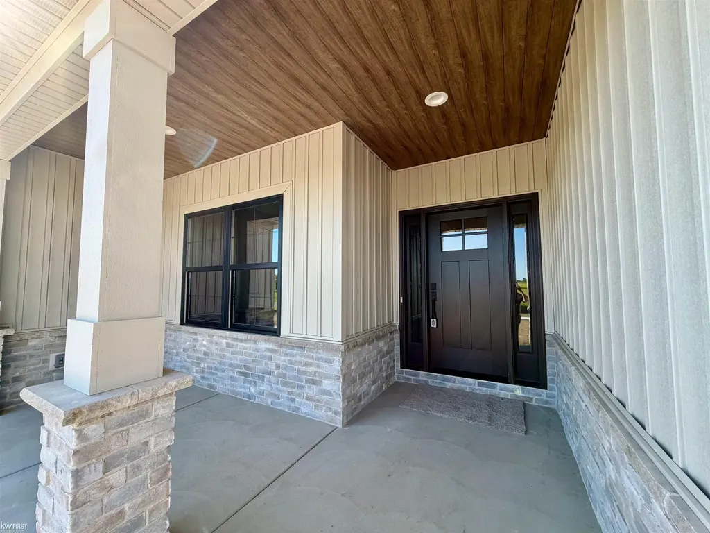 5483 Championship Drive Fenton Charter Township MI 48451