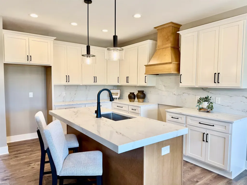 5483 Championship Drive Fenton Charter Township MI 48451