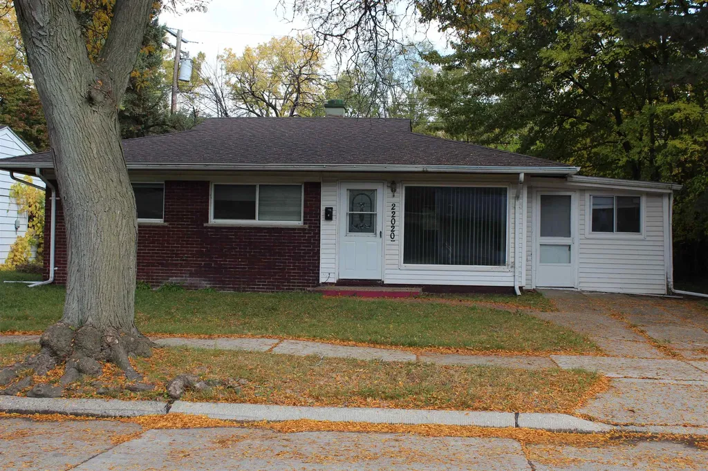 22020 Sunset Boulevard Oak Park City MI 48237