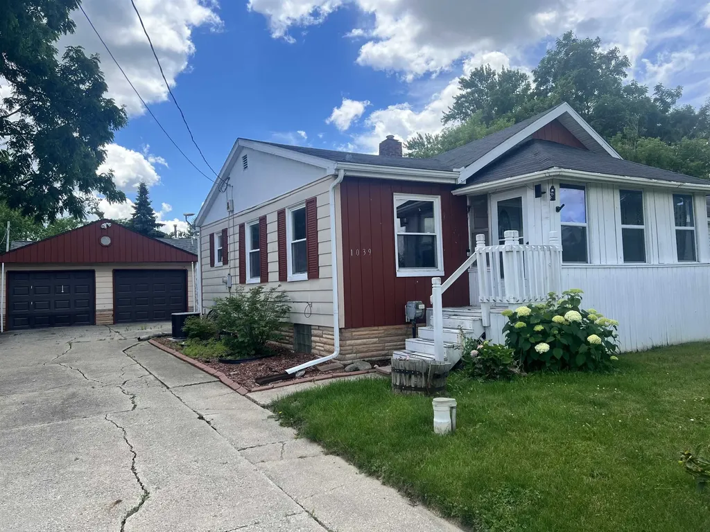 1039 W Whittemore Avenue Flint Charter Township MI 40507