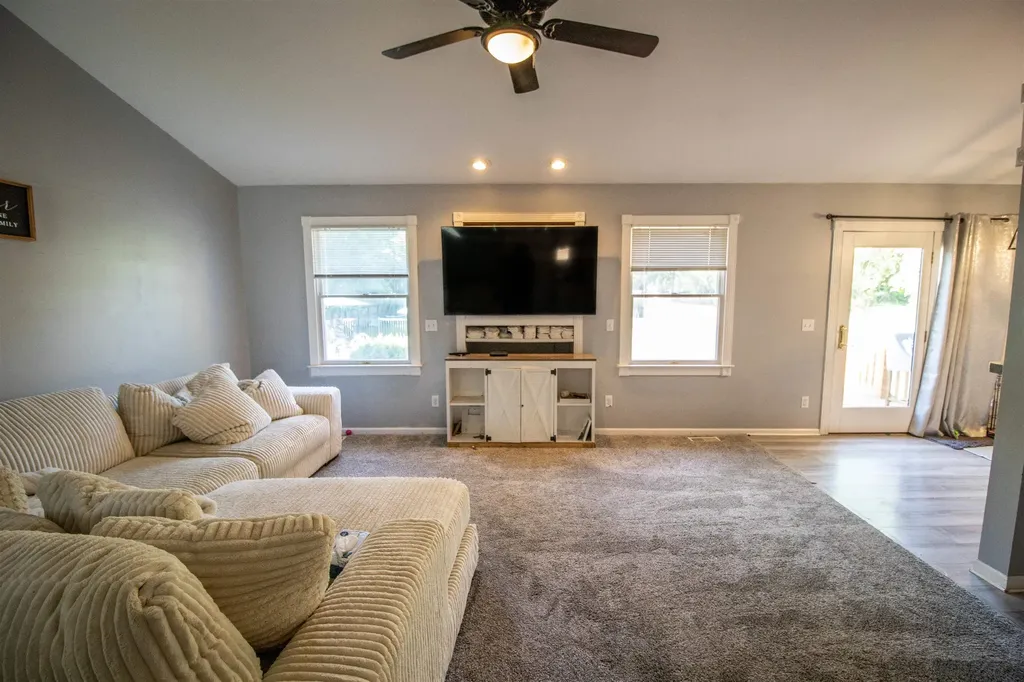 1389 N Long Lake Road Fenton Charter Township MI 48430
