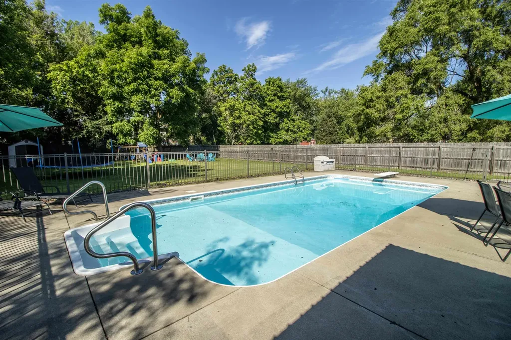 1389 N Long Lake Road Fenton Charter Township MI 48430