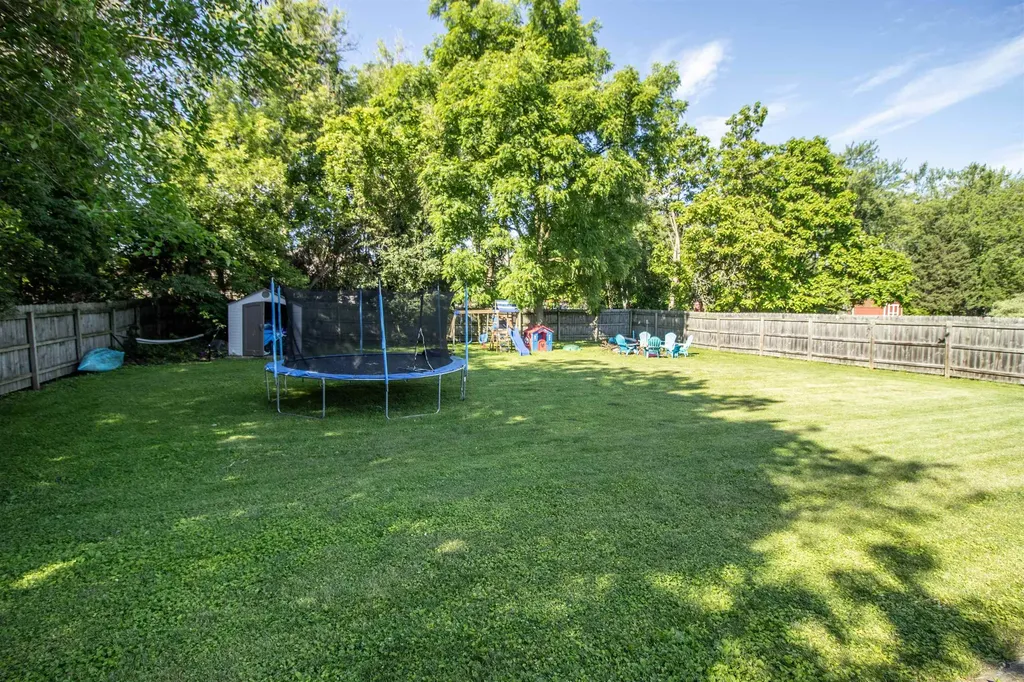 1389 N Long Lake Road Fenton Charter Township MI 48430