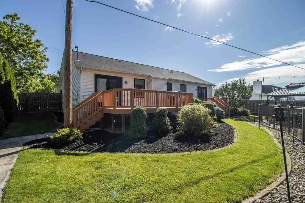 1389 N Long Lake Road Fenton Charter Township MI 48430