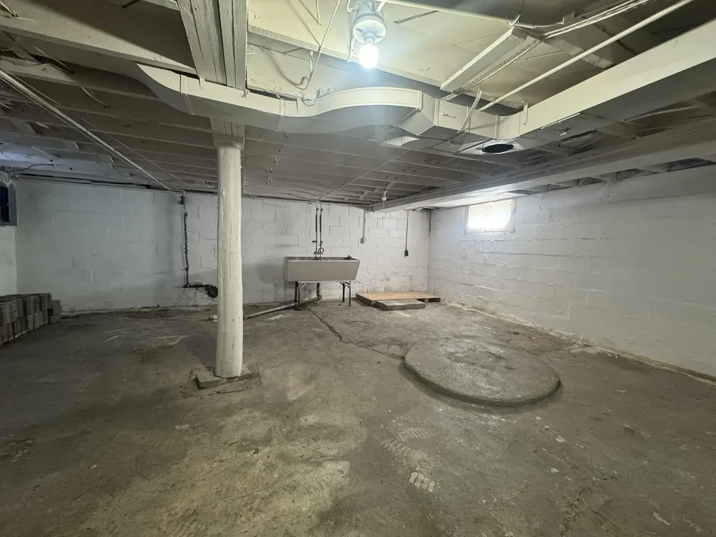 2909 Reynolds Street Flint City MI 48503