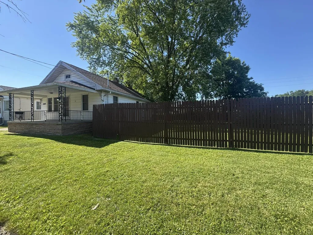 2909 Reynolds Street Flint City MI 48503