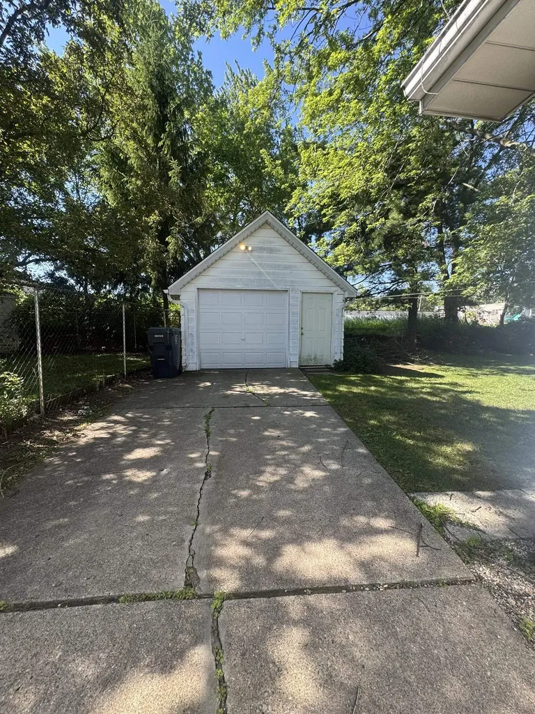 2909 Reynolds Street Flint City MI 48503