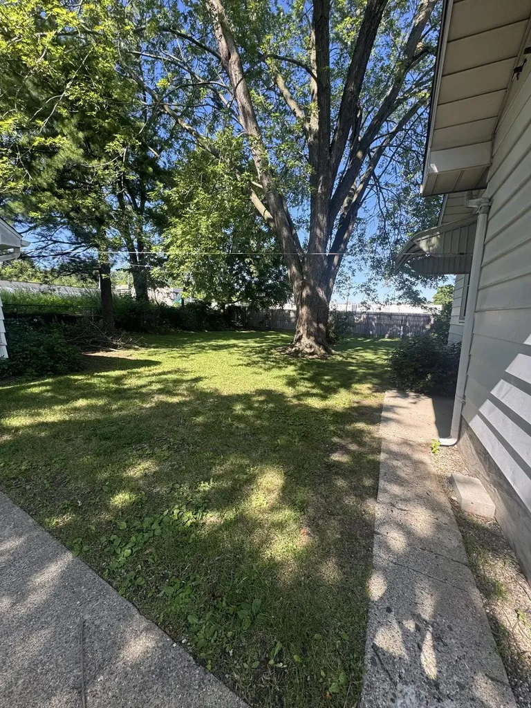 2909 Reynolds Street Flint City MI 48503