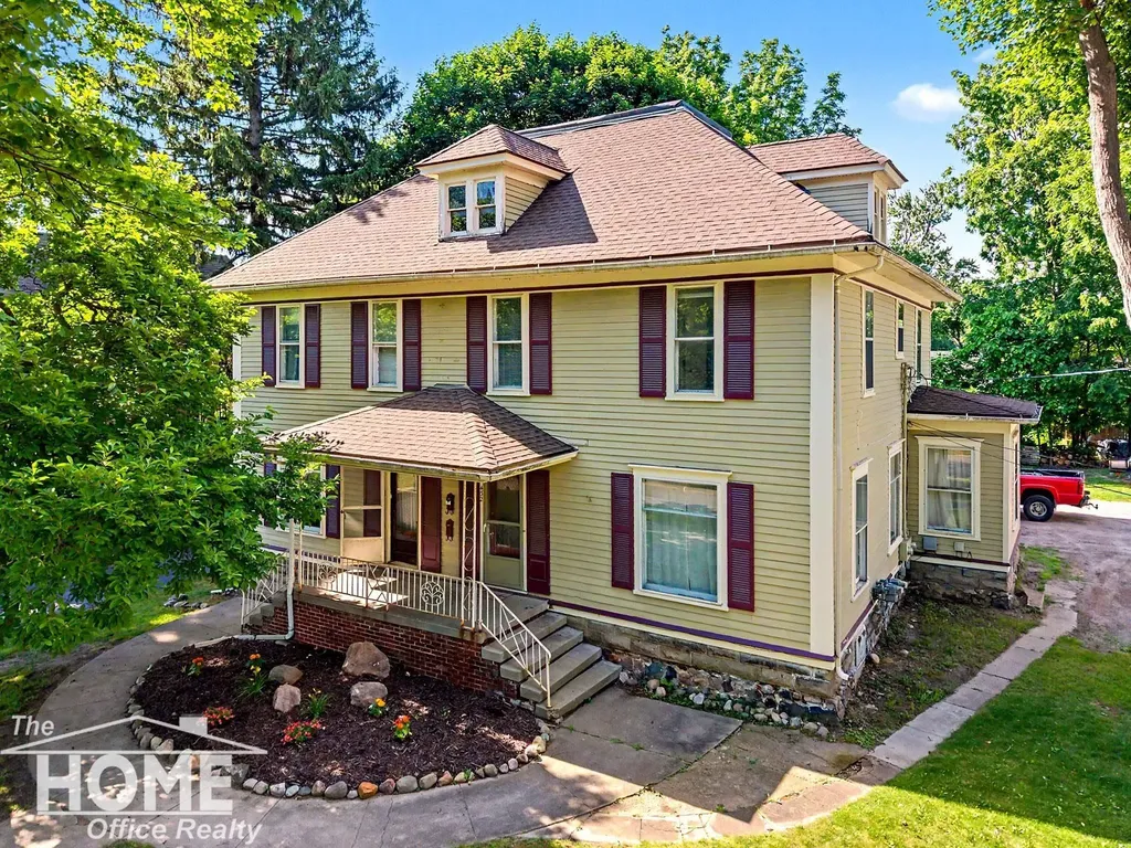 432-434 E Oliver Street Owosso City MI 48867