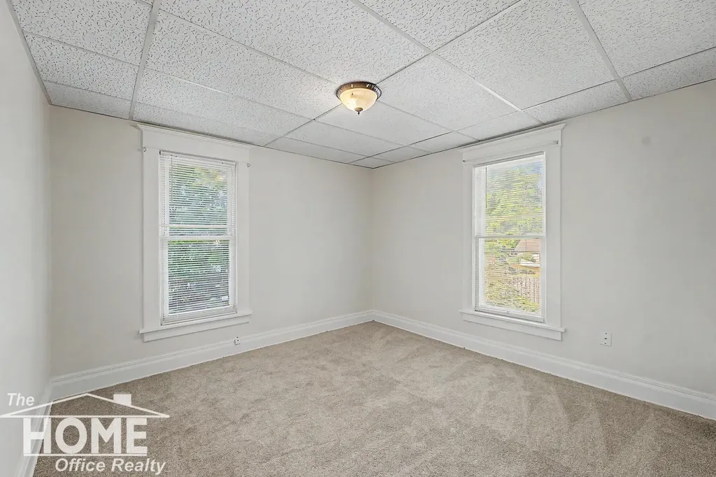 432-434 E Oliver Street Owosso City MI 48867