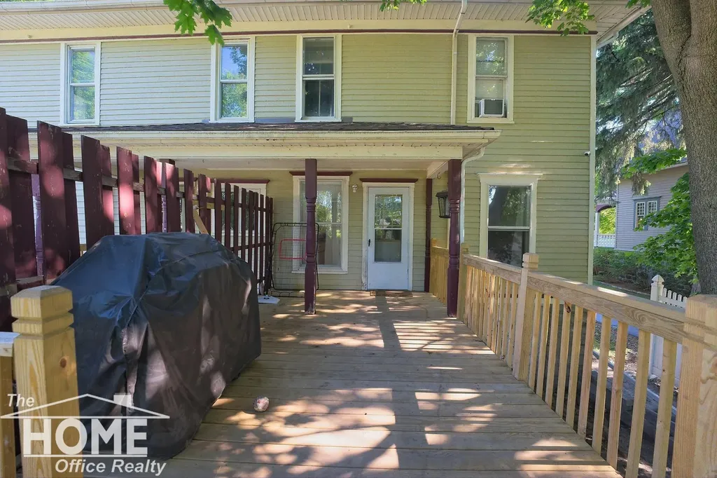 432-434 E Oliver Street Owosso City MI 48867