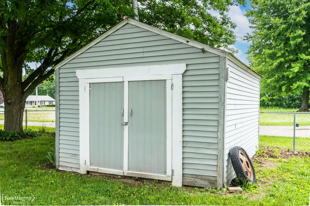 6144 E Atherton Road Burton City MI 48519