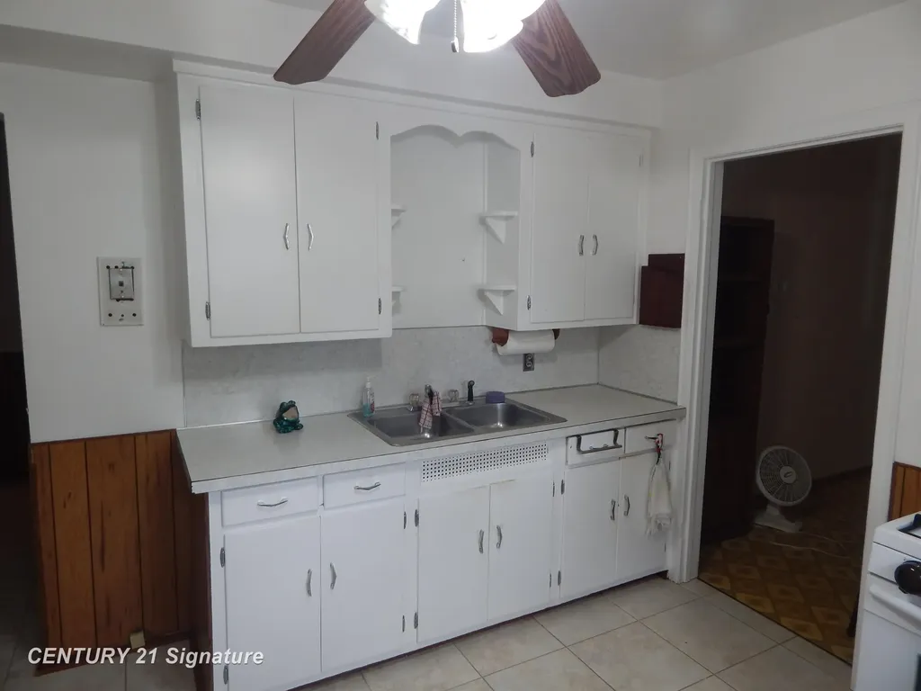 3227 W Parkway Avenue Mt. Morris Township MI 48504