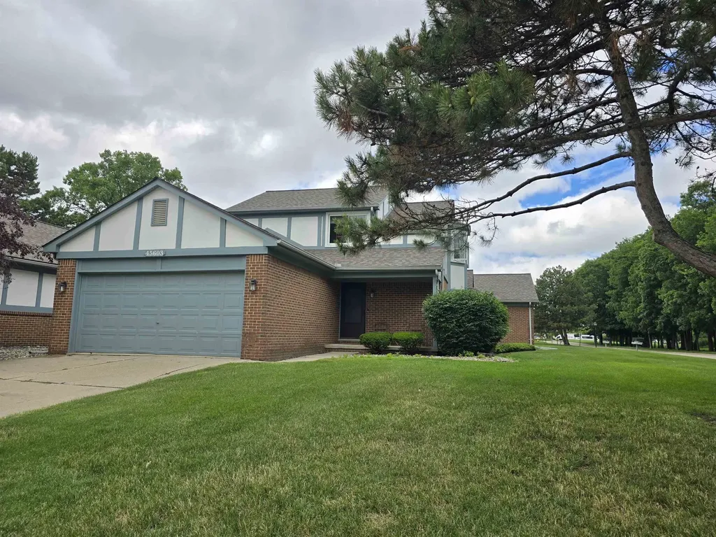45603 Bristol Bay Drive Macomb Township MI 48044