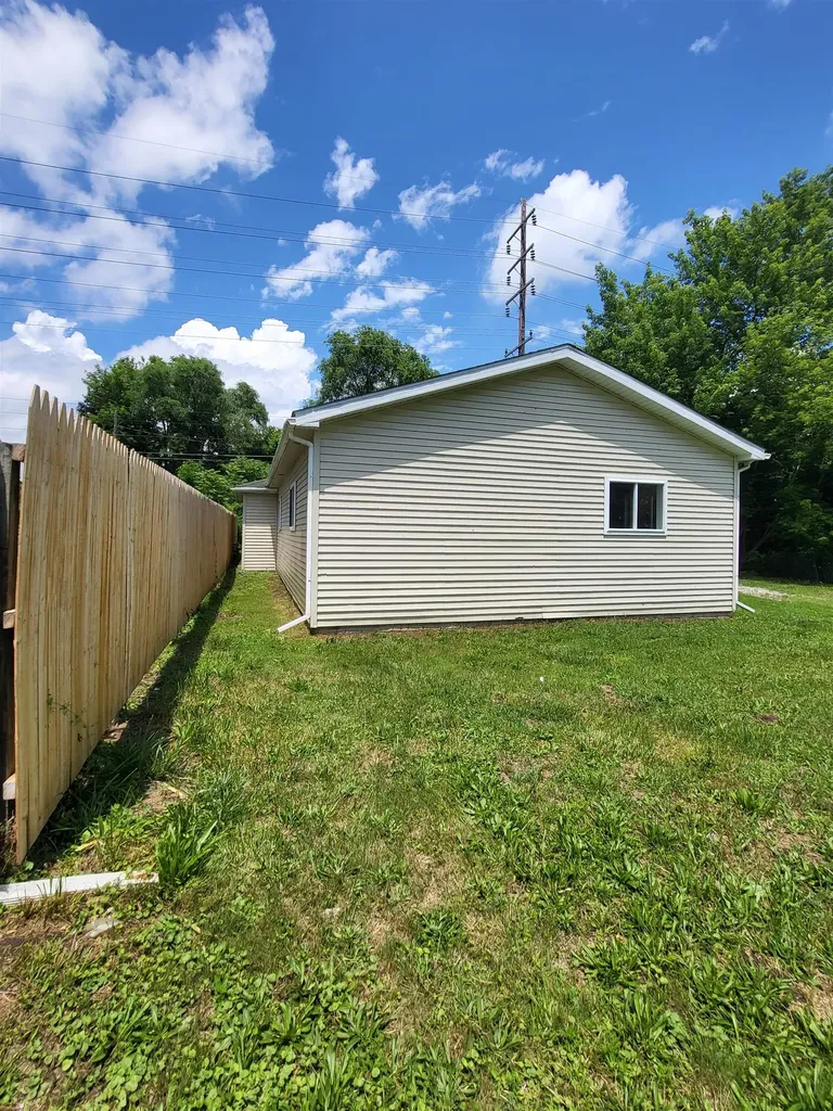 617 Macdonald Avenue Flint City MI 48507