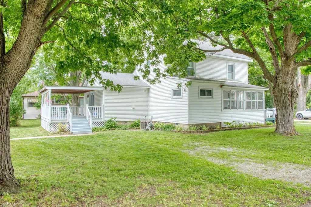 301 Ferry Street Corunna City MI 48817