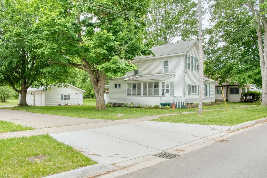 301 Ferry Street Corunna City MI 48817