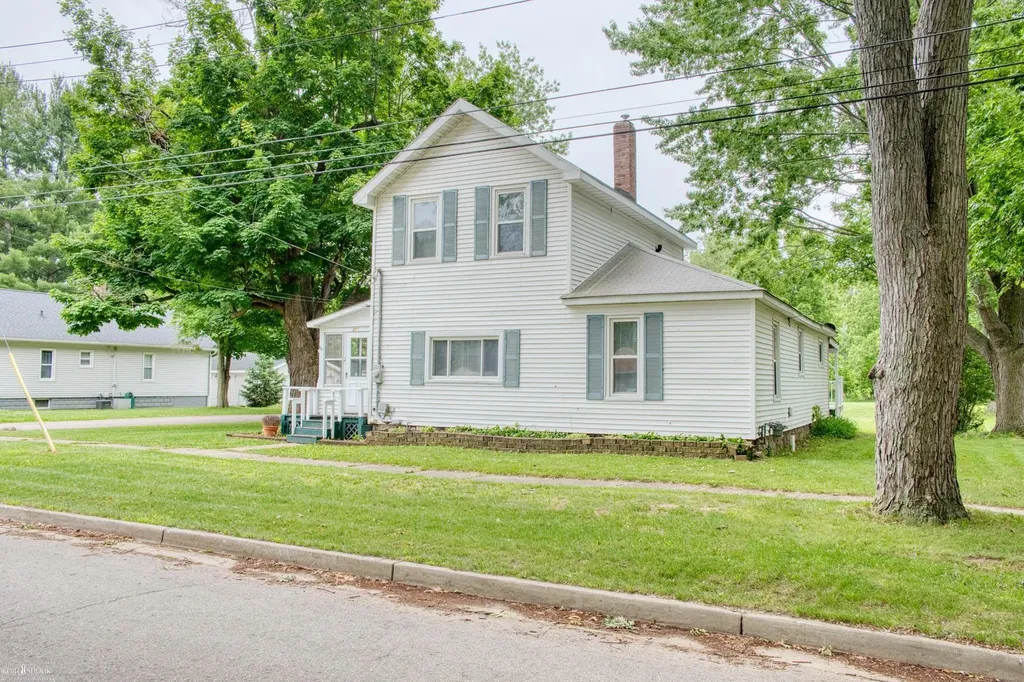 301 Ferry Street Corunna City MI 48817