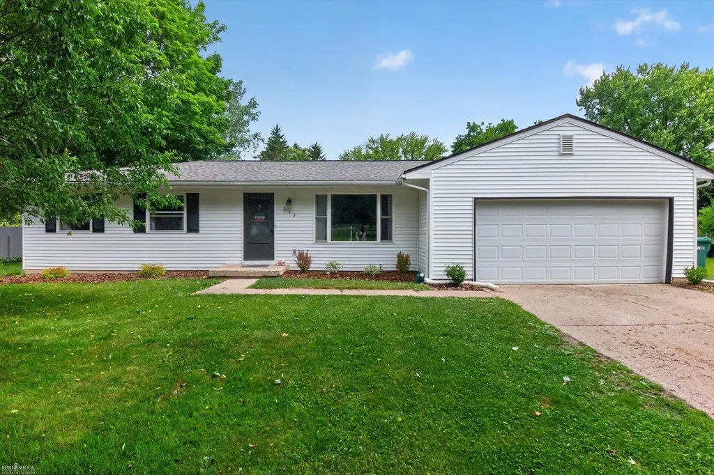 313 Dutch Mill Drive Flushing City MI 48433