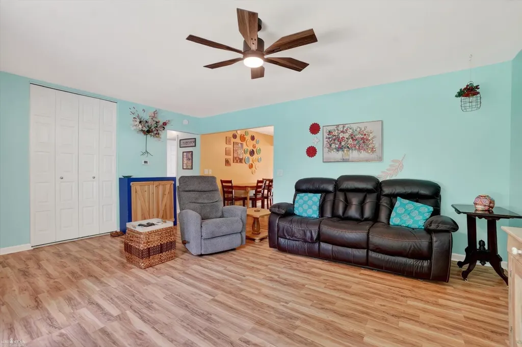 313 Dutch Mill Drive Flushing City MI 48433