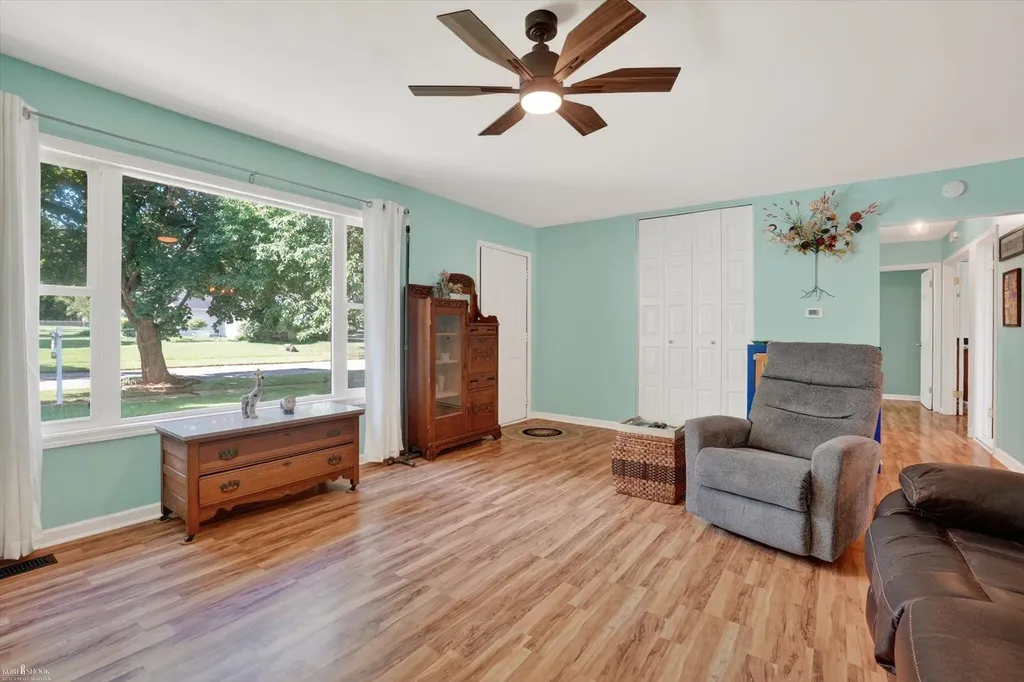 313 Dutch Mill Drive Flushing City MI 48433