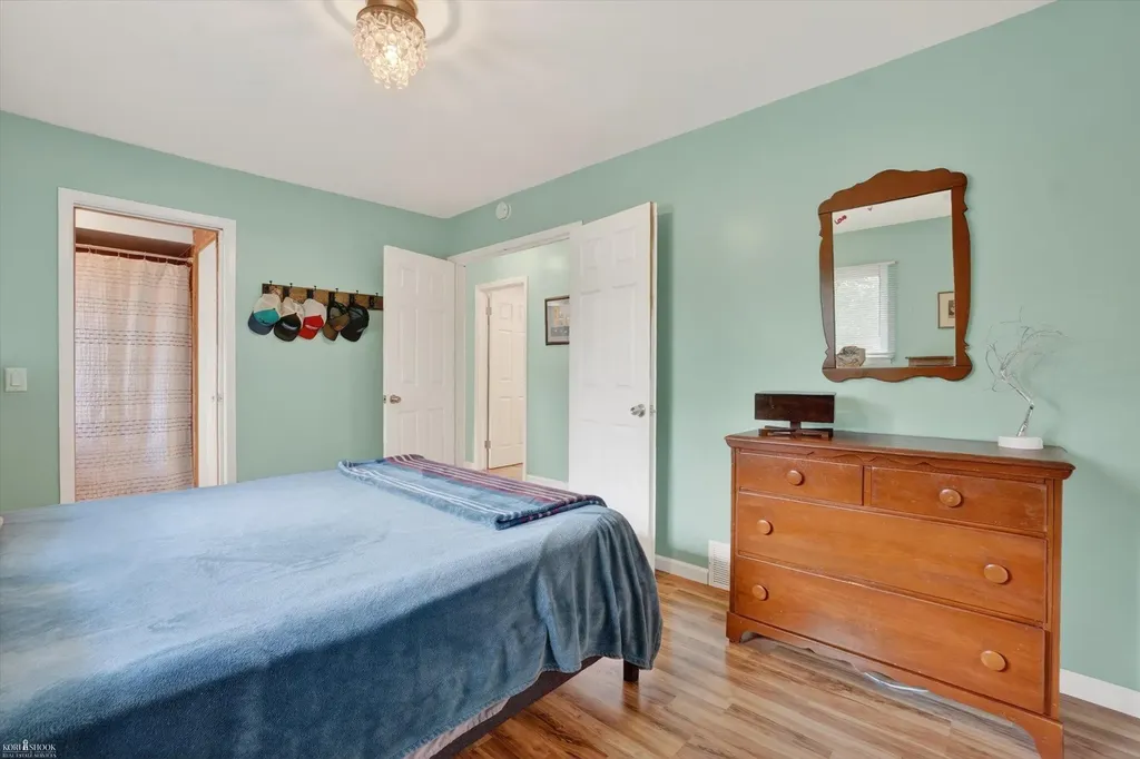 313 Dutch Mill Drive Flushing City MI 48433