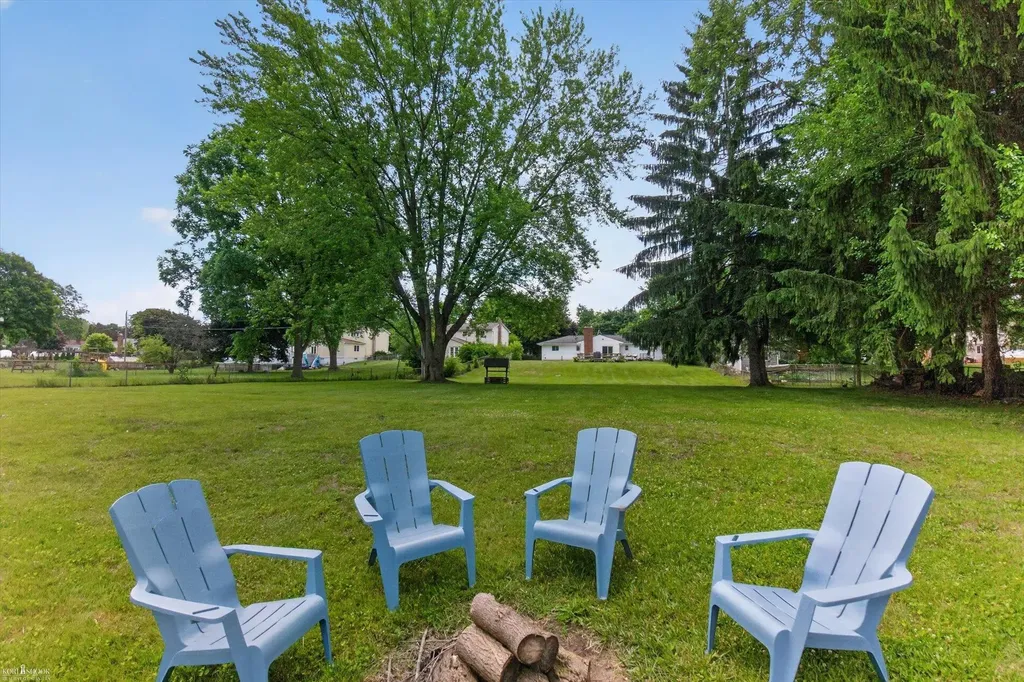 313 Dutch Mill Drive Flushing City MI 48433