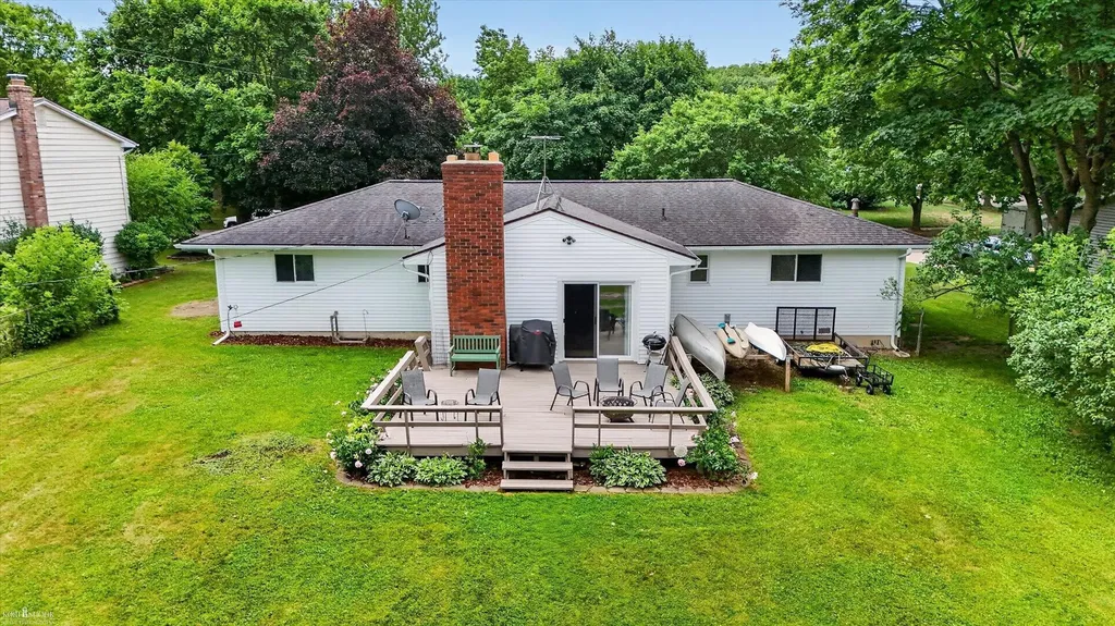 313 Dutch Mill Drive Flushing City MI 48433